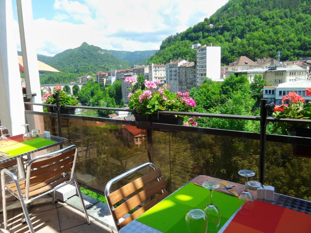סן-קלוד Jura Hotel Restaurant Le Panoramic מראה חיצוני תמונה