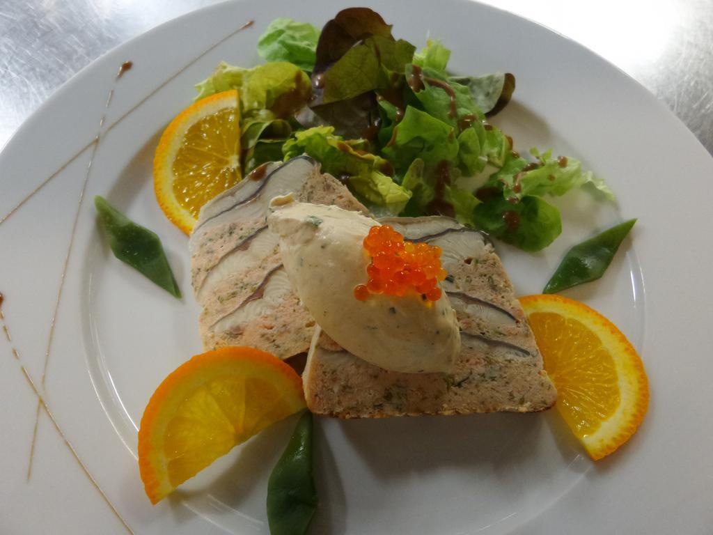 סן-קלוד Jura Hotel Restaurant Le Panoramic מראה חיצוני תמונה