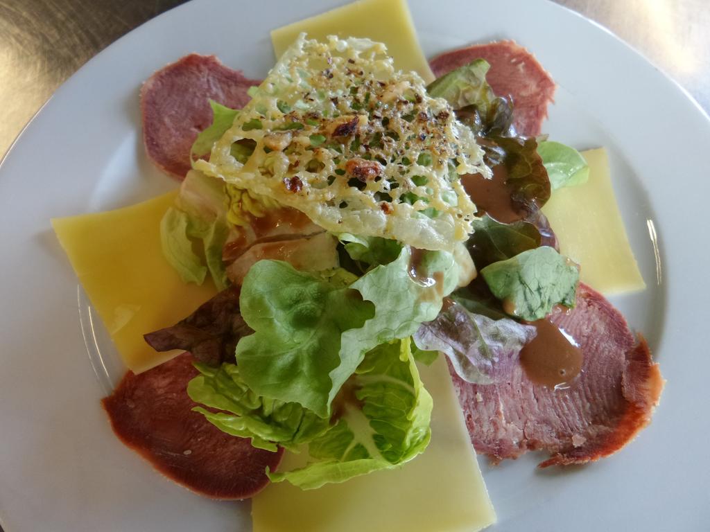 סן-קלוד Jura Hotel Restaurant Le Panoramic מראה חיצוני תמונה