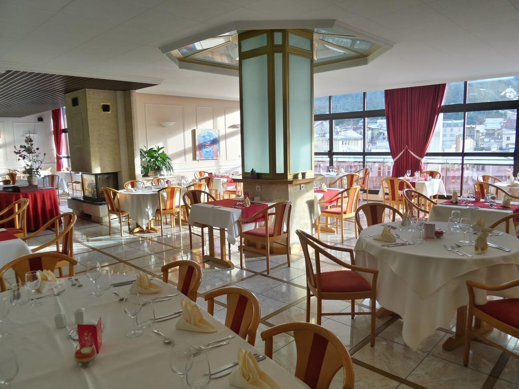 סן-קלוד Jura Hotel Restaurant Le Panoramic מראה חיצוני תמונה